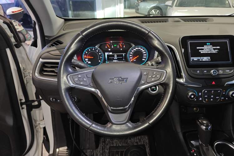 Used Chevrolet Equinox 2018 535T Automatic YuJie Edition Steering Wheel
