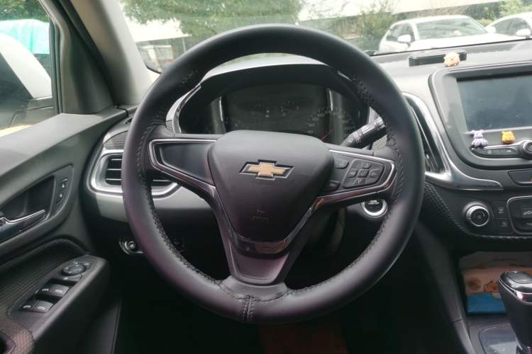 Used Chevrolet Equinox 2018 535T Automatic Lingjie Edition Steering Wheel