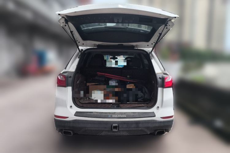 Used Chevrolet Equinox 2018 550T Automatic All-Wheel-Drive Explorer Edition Trunk