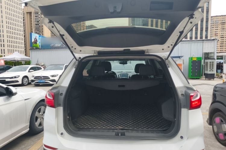Used Chevrolet Equinox 2018 535T Automatic Lingjie Edition Trunk