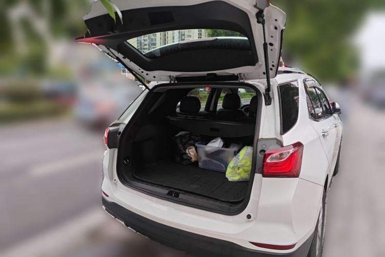 Used Chevrolet Equinox 2018 535T Automatic YuJie Edition Trunk
