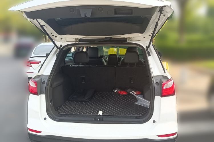 Used Chevrolet Equinox 2018 535T Automatic YuJie Edition Trunk