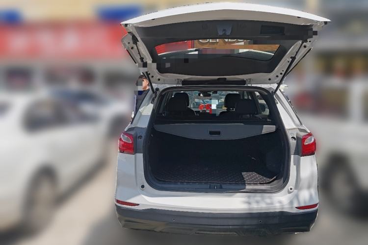 Used Chevrolet Equinox 2018 535T Automatic YuJie Edition Trunk
