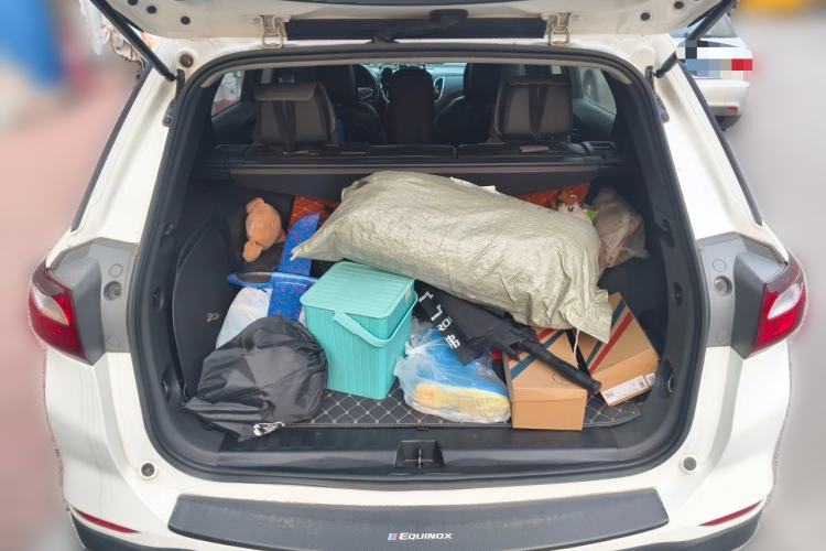 Used Chevrolet Equinox 2018 535T Automatic YuJie Edition Trunk