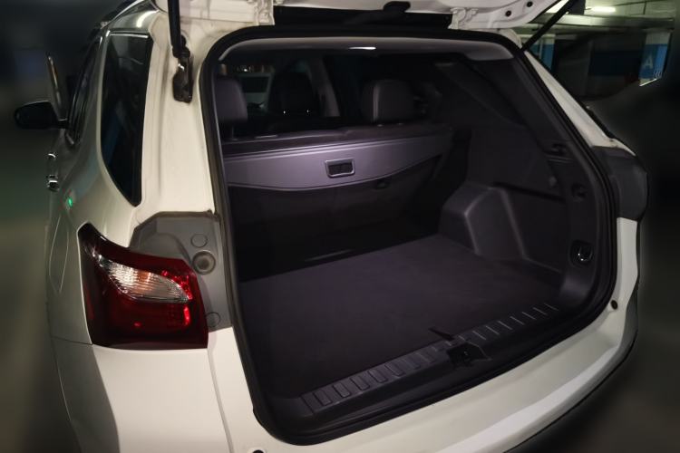 Used Chevrolet Equinox 2018 550T Automatic All-Wheel-Drive Explorer Edition Trunk