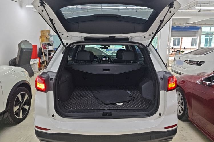Used Chevrolet Equinox 2018 535T Automatic YuJie Edition Trunk