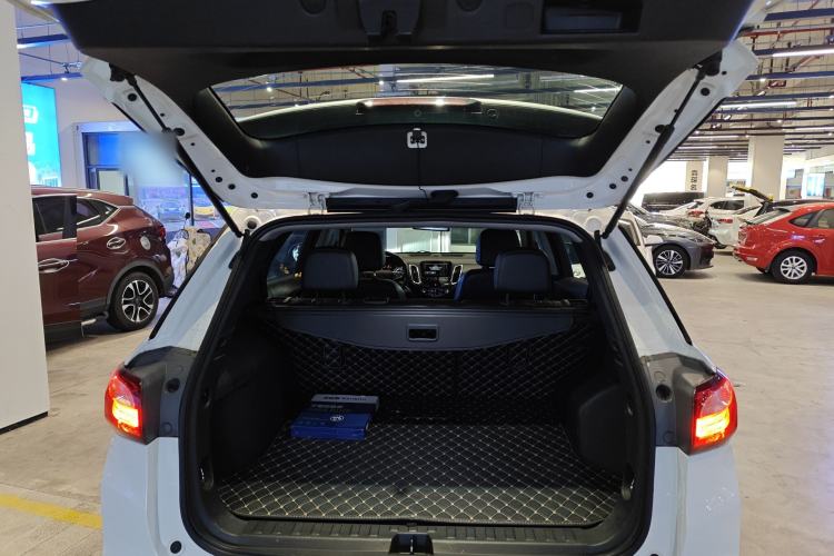 Used Chevrolet Equinox 2018 535T Automatic YuJie Edition Trunk