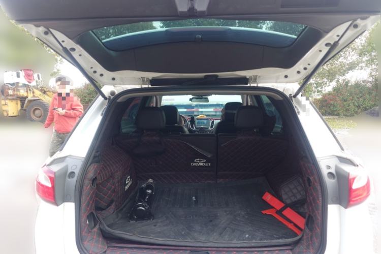 Used Chevrolet Equinox 2018 535T Automatic Chijie Edition Trunk