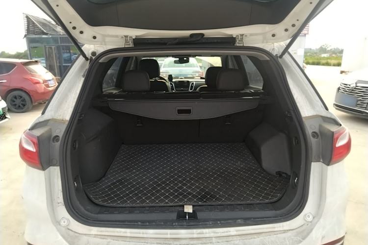 Used Chevrolet Equinox 2018 535T Automatic YuJie Edition Trunk