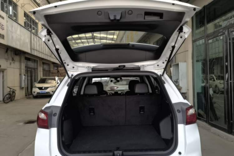 Used Chevrolet Equinox 2018 535T Automatic YuJie Edition Trunk