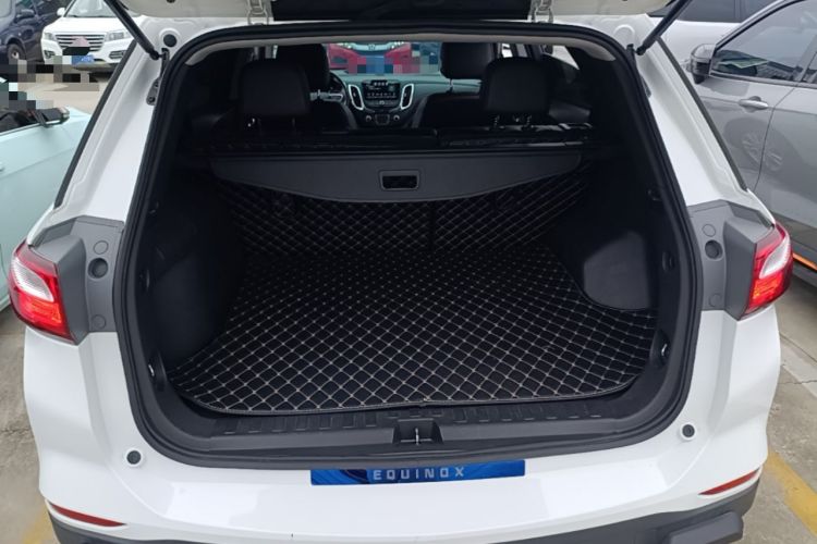 Used Chevrolet Equinox 2018 535T Automatic YuJie Edition Trunk