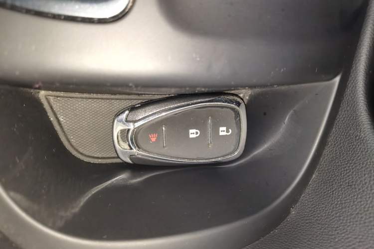 Used Chevrolet Equinox 2018 550T Automatic All-Wheel-Drive Explorer Edition Vehicle Key
