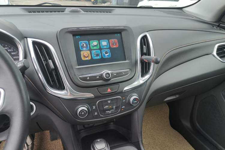 Used Chevrolet Equinox 2019 535T Automatic Chijie Edition China VI Audio And AC Panel