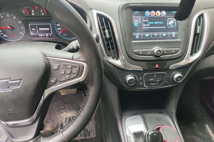 Used Chevrolet Equinox 2019 535T Automatic Chijie Edition China VI Audio And AC Panel