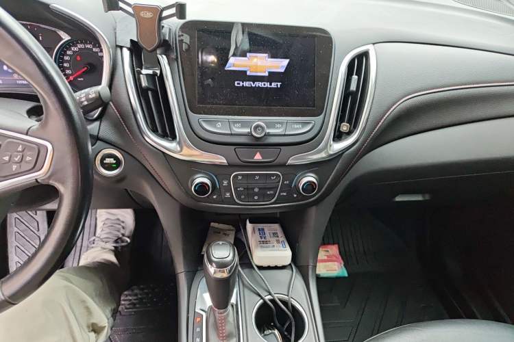 Used Chevrolet Equinox 2019 Redline 550T Automatic All-Wheel-Drive RS Model China VI Standard Audio And AC Panel
