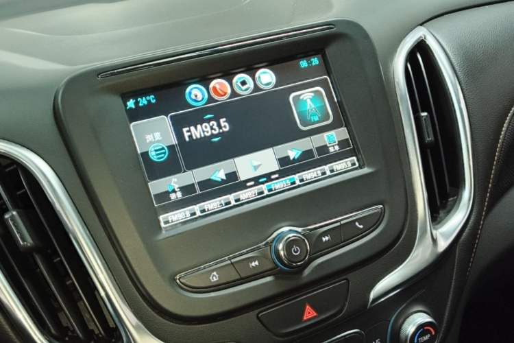 Used Chevrolet Equinox 2019 535T Automatic Chijie Edition China VI Audio And AC Panel