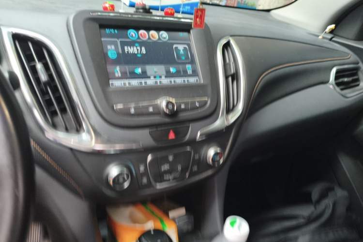 Used Chevrolet Equinox 2019 535T Automatic Chijie Edition China VI Audio And AC Panel