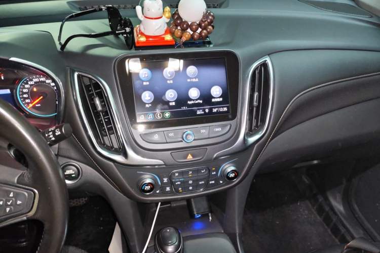 Used Chevrolet Equinox 2019 535T Automatic YuJie Edition China V Standard Audio And AC Panel