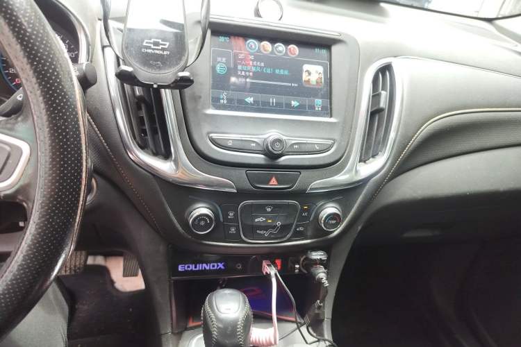 Used Chevrolet Equinox 2019 535T Automatic Chijie Edition China V Standard Audio And AC Panel