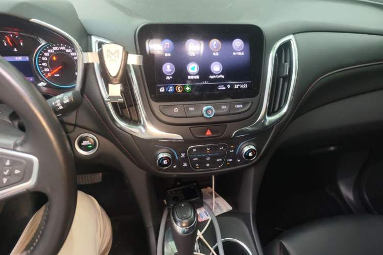 Used Chevrolet Equinox 2019 Redline 550T Automatic All-Wheel-Drive RS Model China VI Standard Audio And AC Panel