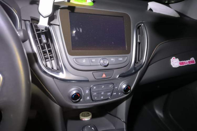 Used Chevrolet Equinox 2019 535T Automatic YuJie Edition China VI Audio And AC Panel