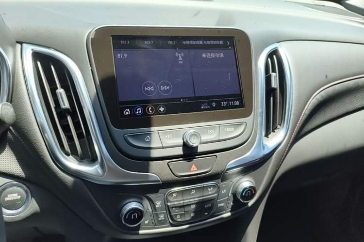 Used Chevrolet Equinox 2019 Redline 550T Automatic All-Wheel-Drive RS Model China VI Standard Audio And AC Panel
