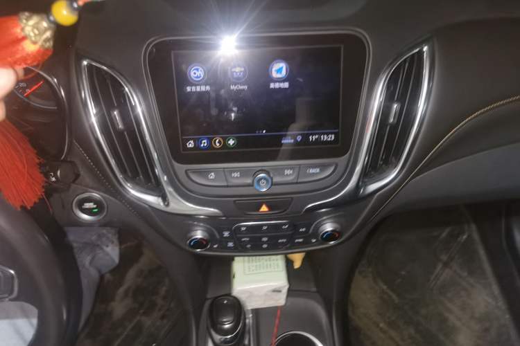 Used Chevrolet Equinox 2019 535T Automatic YuJie Edition China V Standard Audio And AC Panel