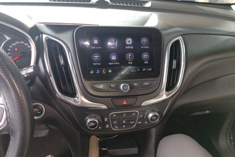 Used Chevrolet Equinox 2019 535T Automatic YuJie Edition China V Standard Audio And AC Panel