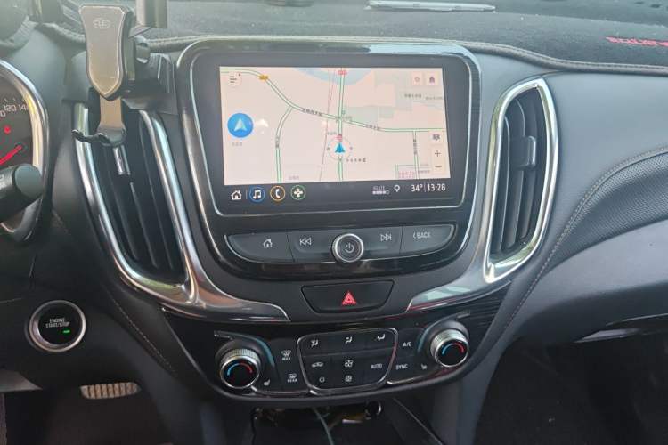 Used Chevrolet Equinox 2019 535T Automatic YuJie Edition China VI Audio And AC Panel