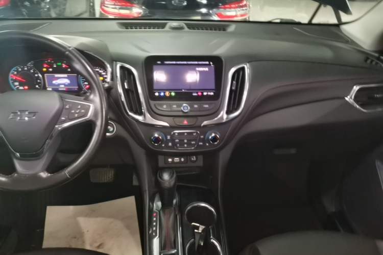 Used Chevrolet Equinox 2019 Redline 550T Automatic All-Wheel-Drive RS Model China V Standard Audio And AC Panel