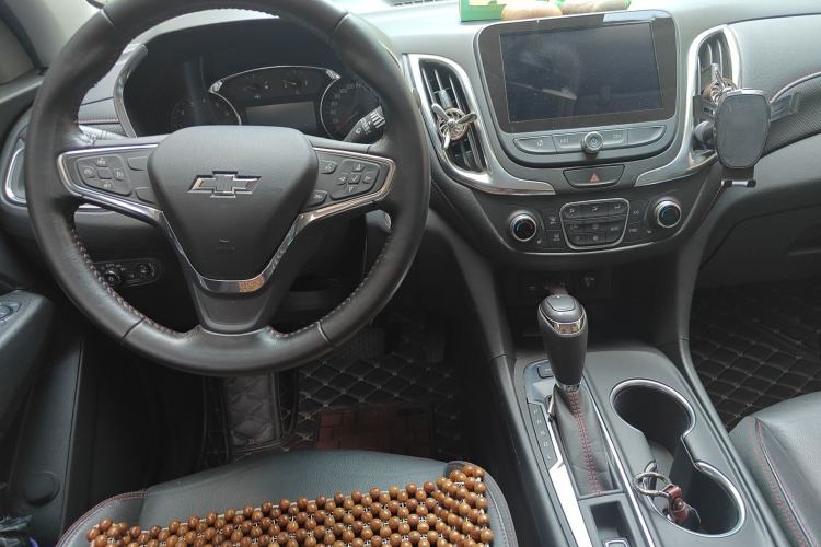 Used Chevrolet Equinox 2019 Redline 550T Automatic All-Wheel-Drive RS Model China V Standard Center Console
