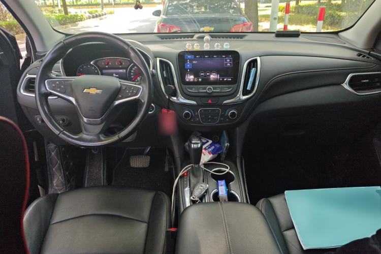 Used Chevrolet Equinox 2019 535T Automatic YuJie Edition China VI Center Console