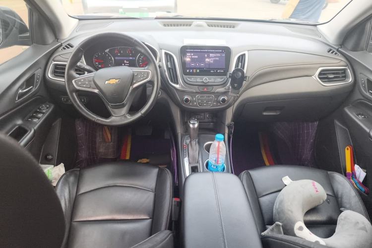 Used Chevrolet Equinox 2019 535T Automatic YuJie Edition China VI Center Console