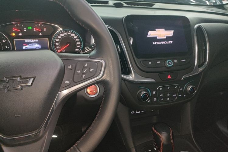 Used Chevrolet Equinox 2019 Redline 550T Automatic All-Wheel-Drive RS Model China VI Standard Center Console