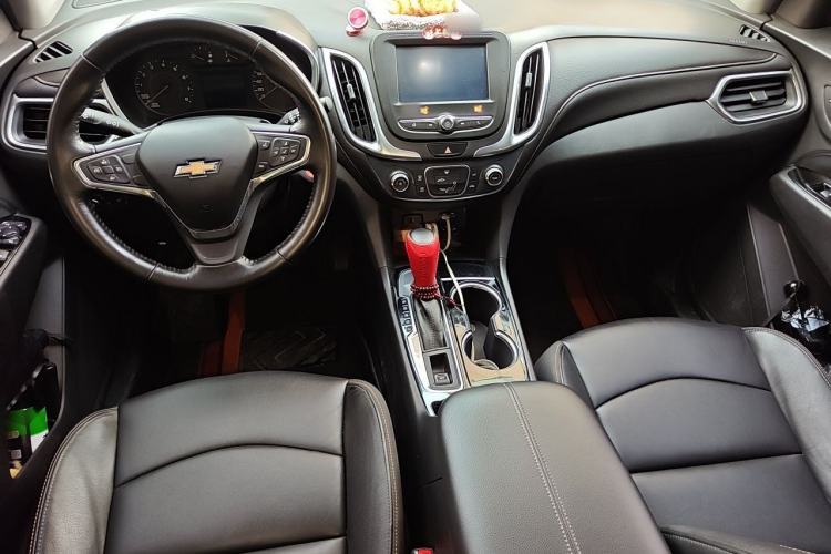 Used Chevrolet Equinox 2019 535T Automatic Chijie Edition China VI Center Console