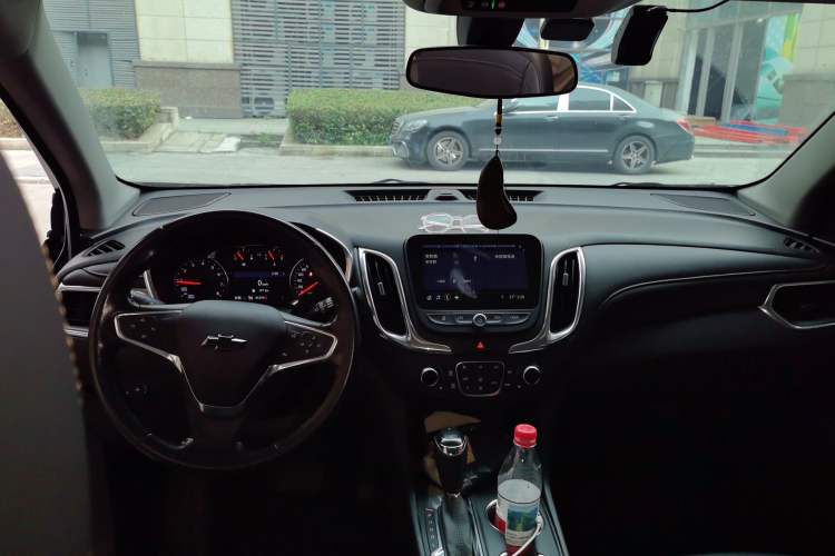 Used Chevrolet Equinox 2019 535T Automatic YuJie Edition China V Standard Center Console