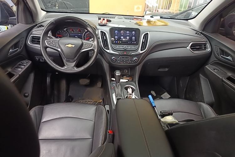 Used Chevrolet Equinox 2019 535T Automatic YuJie Edition China VI Center Console