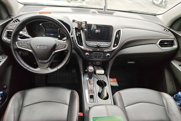 Used Chevrolet Equinox 2019 Redline 550T Automatic All-Wheel-Drive RS Model China VI Standard Center Console
