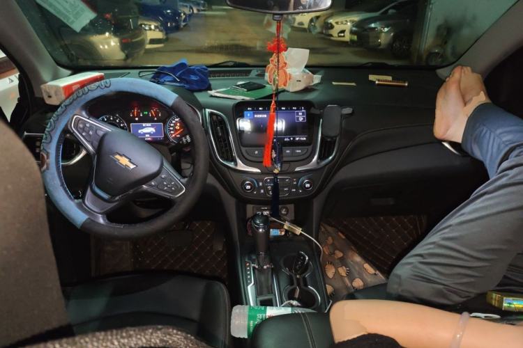 Used Chevrolet Equinox 2019 535T Automatic YuJie Edition China V Standard Center Console
