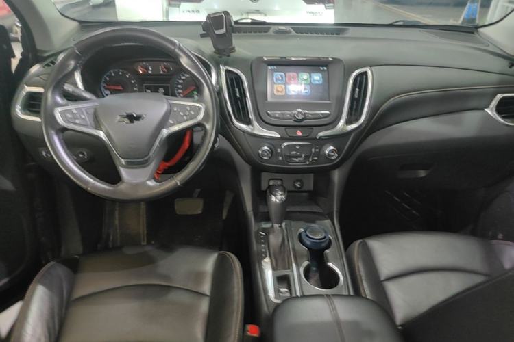 Used Chevrolet Equinox 2019 535T Automatic Chijie Edition China VI Center Console