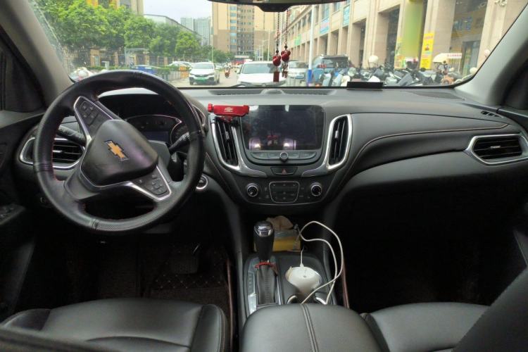 Used Chevrolet Equinox 2019 535T Automatic YuJie Edition China VI Center Console