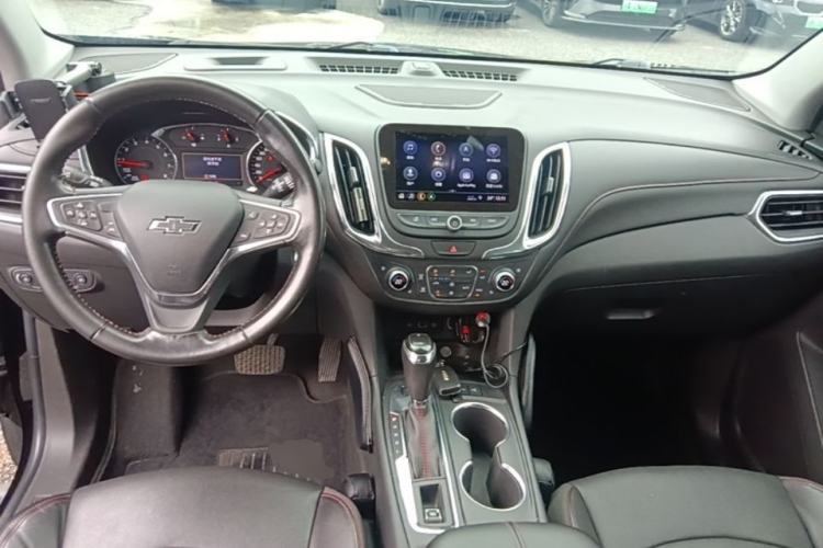 Used Chevrolet Equinox 2019 Redline 550T Automatic All-Wheel-Drive Trailblazer RS China V Standard Center Console