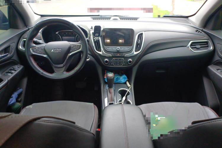 Used Chevrolet Equinox 2019 Redline 550T Automatic All-Wheel-Drive RS Model China VI Standard Center Console