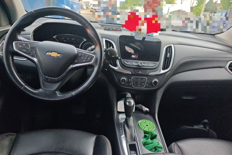 Used Chevrolet Equinox 2019 535T Automatic YuJie Edition China VI Center Console