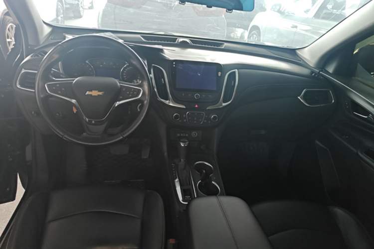 Used Chevrolet Equinox 2019 535T Automatic YuJie Edition China V Standard Center Console