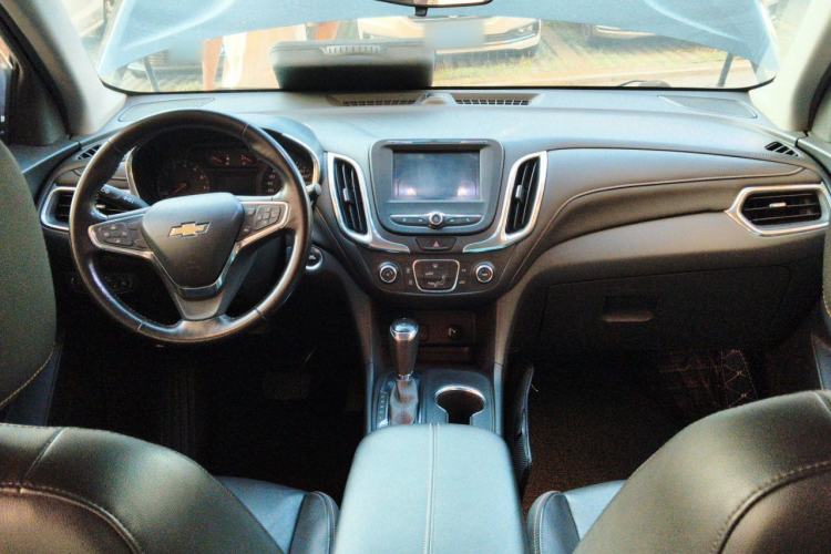 Used Chevrolet Equinox 2019 535T Automatic Chijie Edition China VI Center Console