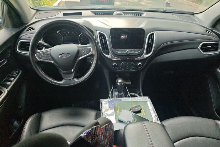 Used Chevrolet Equinox 2019 Redline 550T Automatic All-Wheel-Drive Trailblazer RS China V Standard Center Console