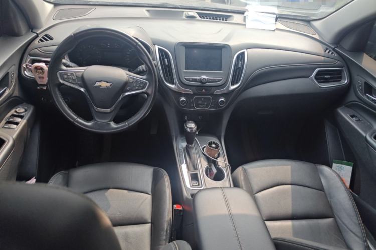 Used Chevrolet Equinox 2019 535T Automatic Chijie Edition China VI Center Console