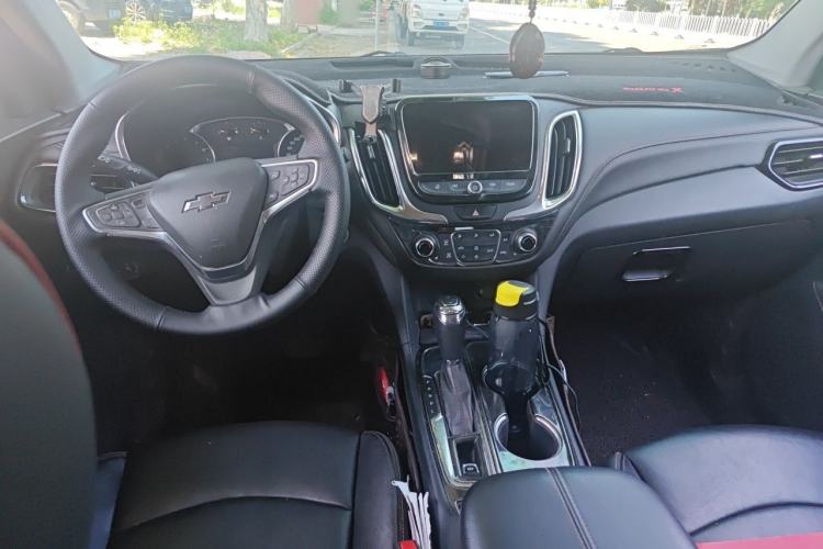Used Chevrolet Equinox 2019 535T Automatic YuJie Edition China VI Center Console