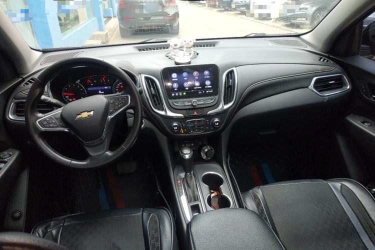 Used Chevrolet Equinox 2019 535T Automatic YuJie Edition China VI Center Console